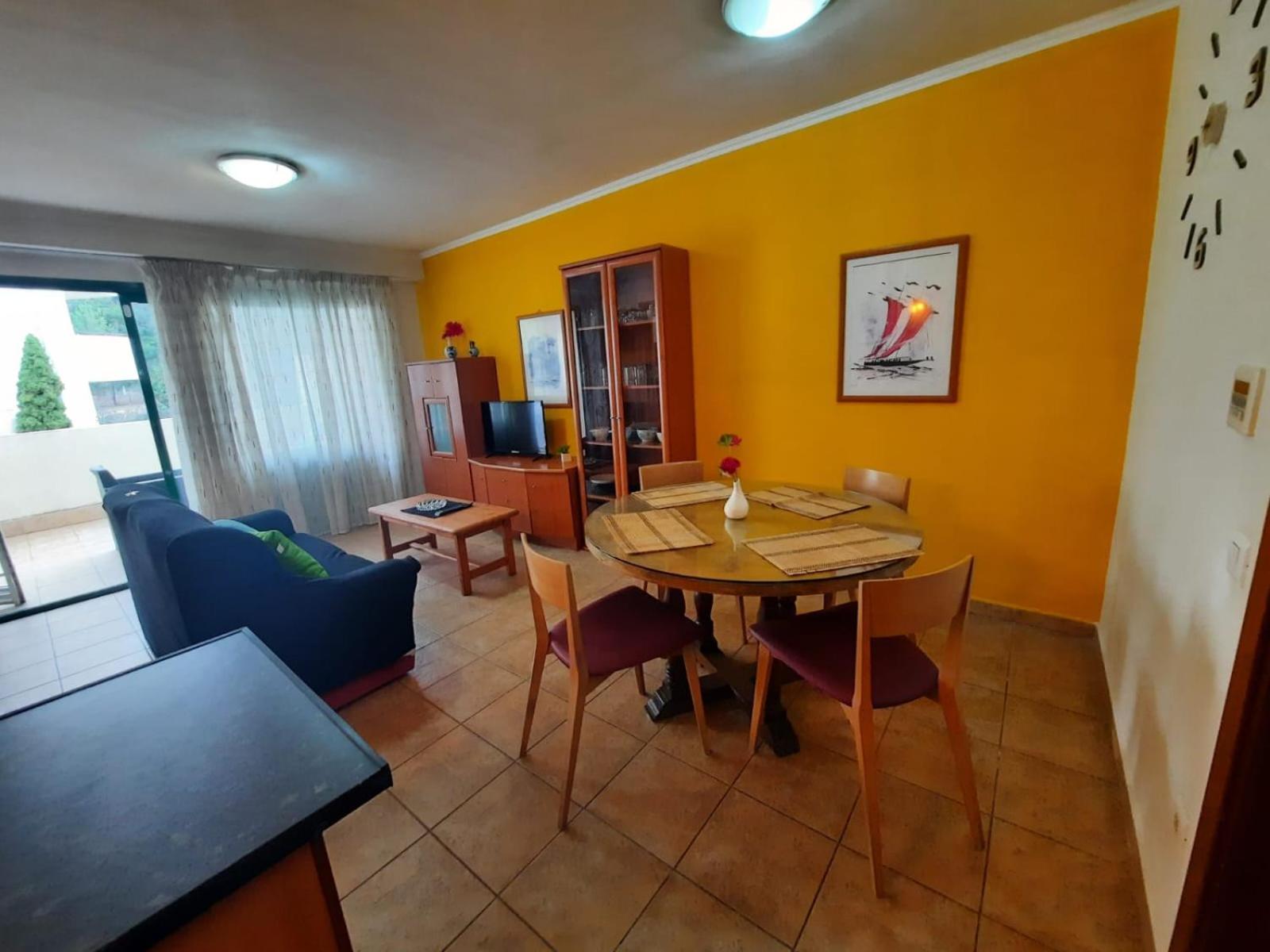 Costa Apartment ซาลอว์ ภายนอก รูปภาพ